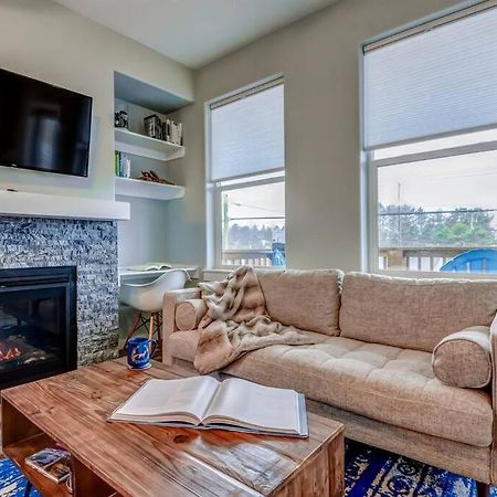 New Tri-Level Home With Ocean View And 3 En-Suite Bedrooms! Depoe Bay Εξωτερικό φωτογραφία